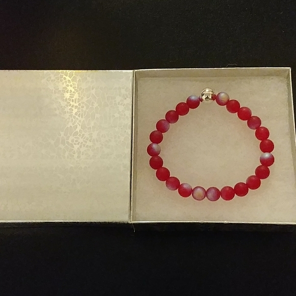 Tropical Red Matte Aurora Bracelet - Picture 7 of 8